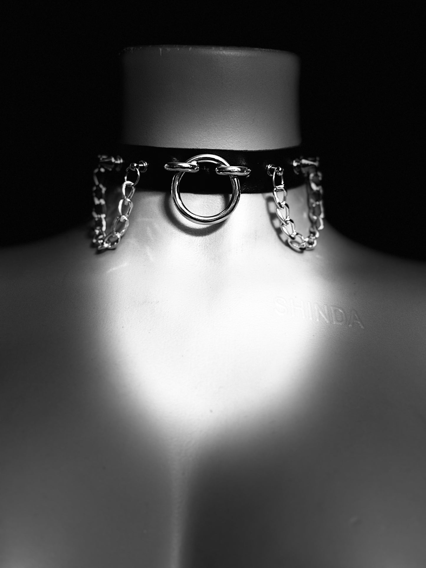 Dark link choker