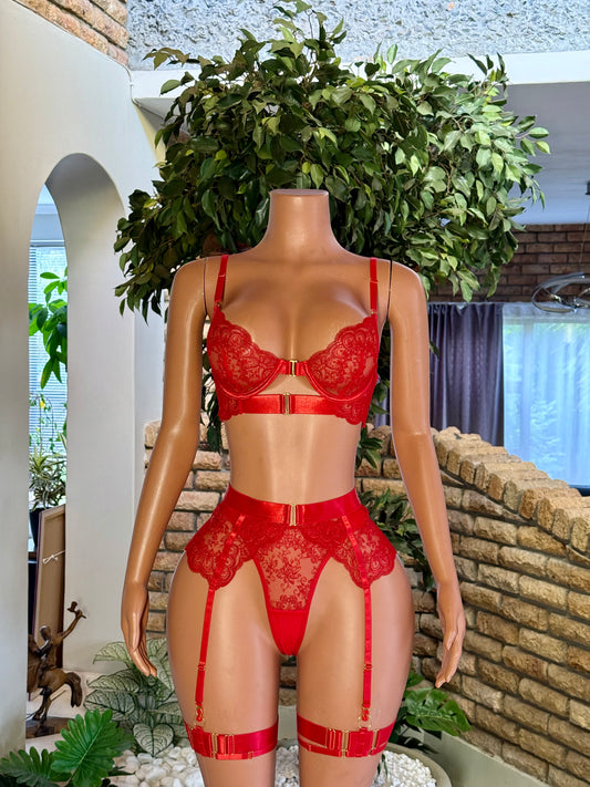 Ms. Zara (red)
