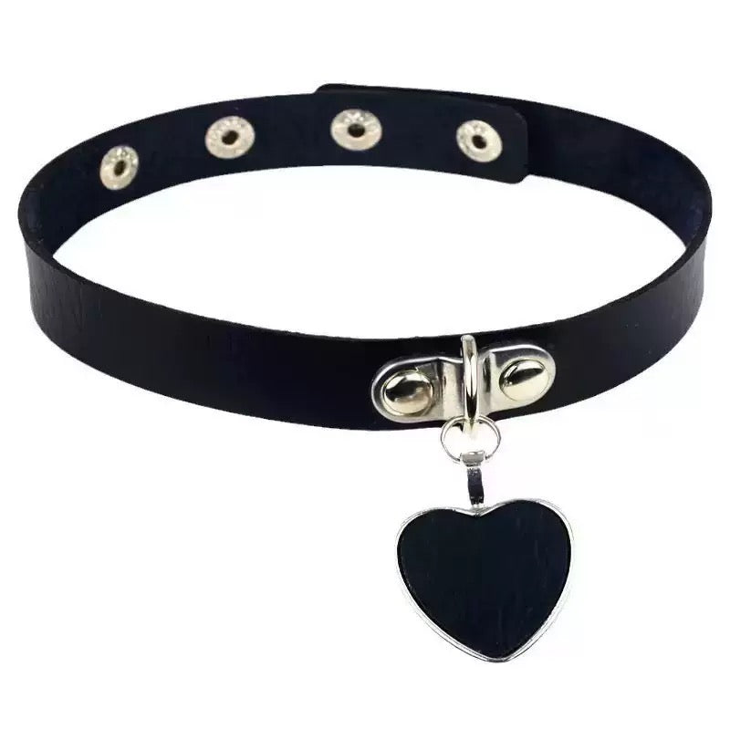 Midnight Heart Choker